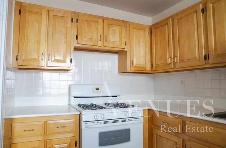 Queens Blvd #11L - Photo 3 of 9