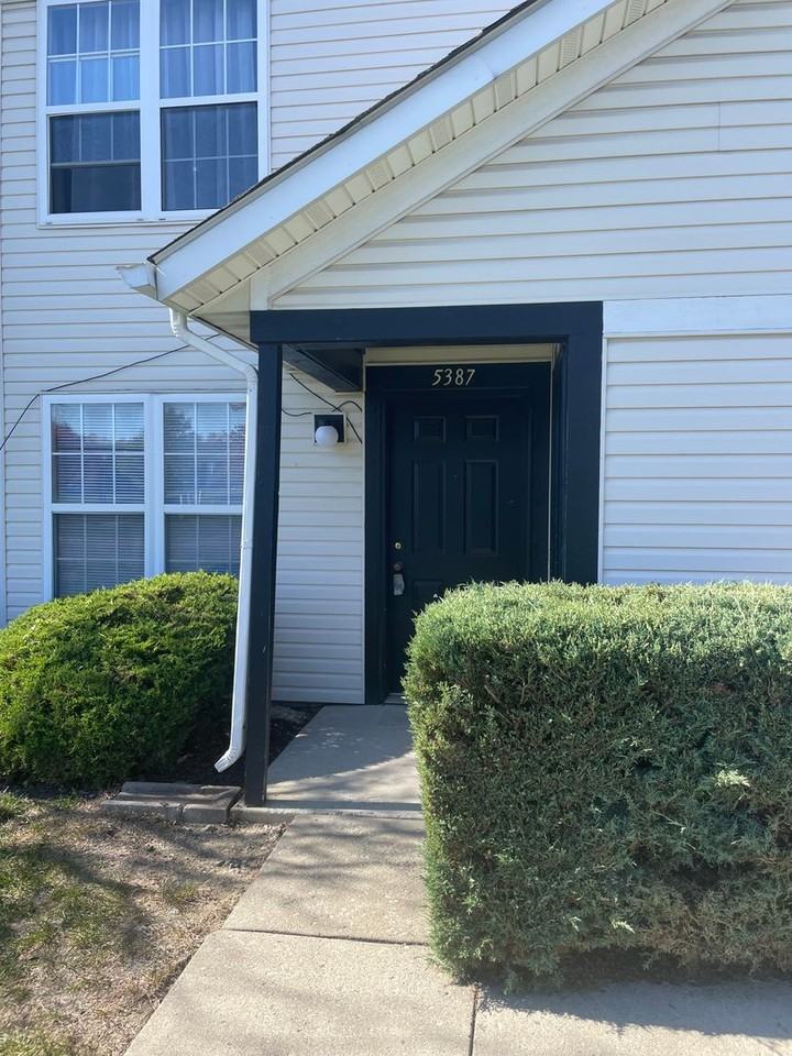 5387 Cypress Chase - Photo 3 of 19