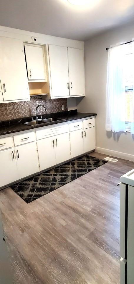 450 Victoria Street South #2 - Photo 2 of 8