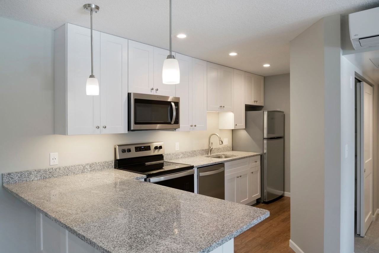 Minnetonka Edgewater - Photo 6 of 26