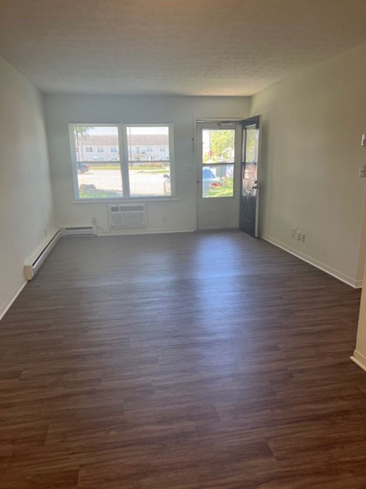 37 Flats - Photo 2 of 10