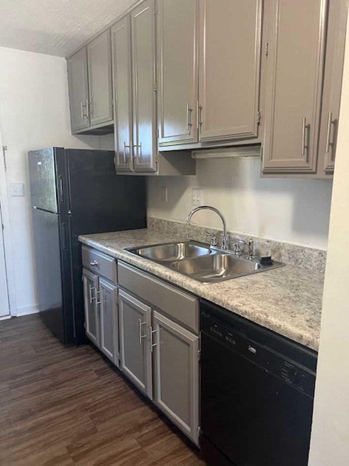 37 Flats - Photo 4 of 10