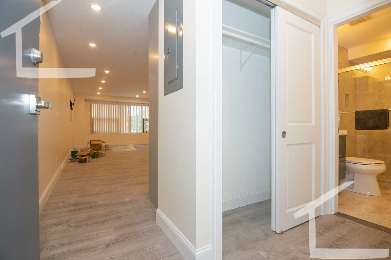 1028 Commonwealth Ave - Photo 7 of 16