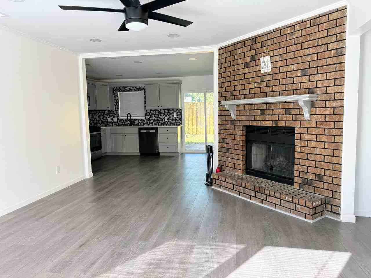 106 Harmon Creek Dr - Photo 2 of 17