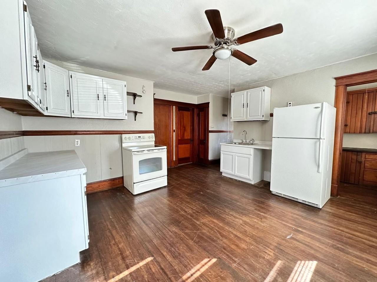 451-457 Newton Street - Photo 2 of 6