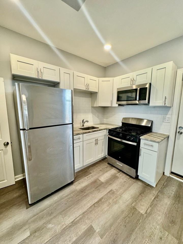 2661 N Colorado St - Photo 2 of 12