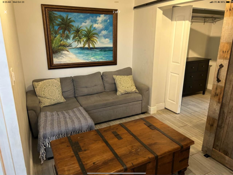 230 Sw 15th St #C - Photo 2 of 7