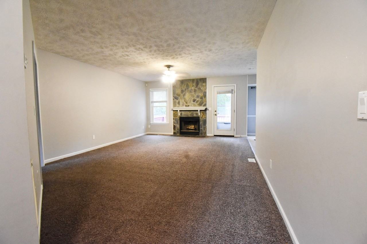 3108 Jimmy Ct - Photo 2 of 18