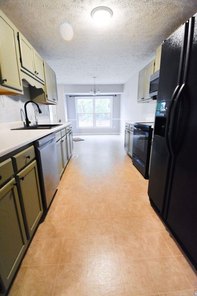 3108 Jimmy Ct - Photo 4 of 18