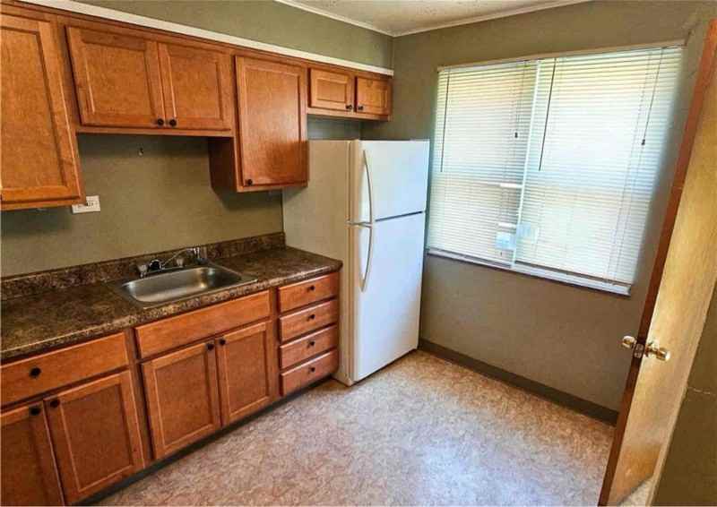 444 E 222nd St - Photo 3 of 9