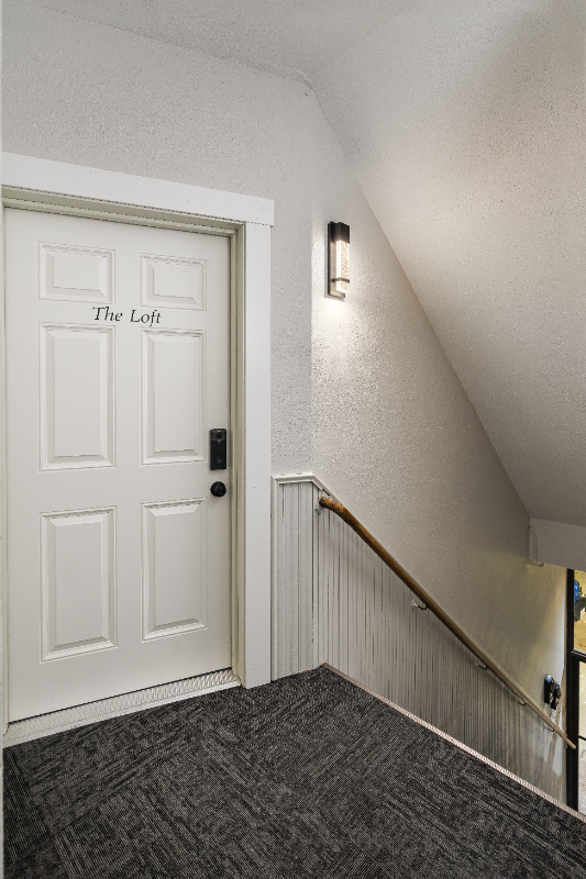 109 S Main St - Photo 2 of 10