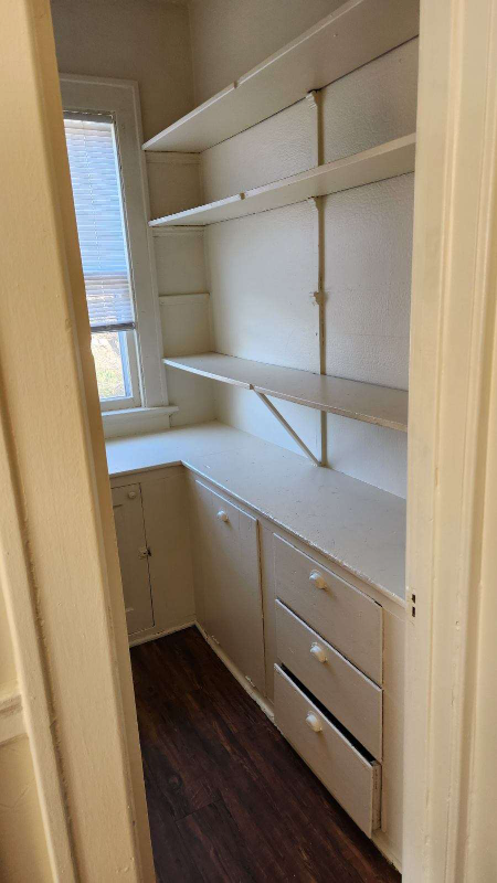 1635 S 32nd St - Photo 2 of 9