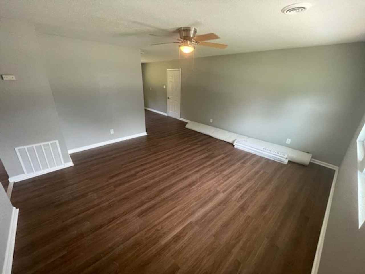 51 Saint Gregory Dr - Photo 2 of 8