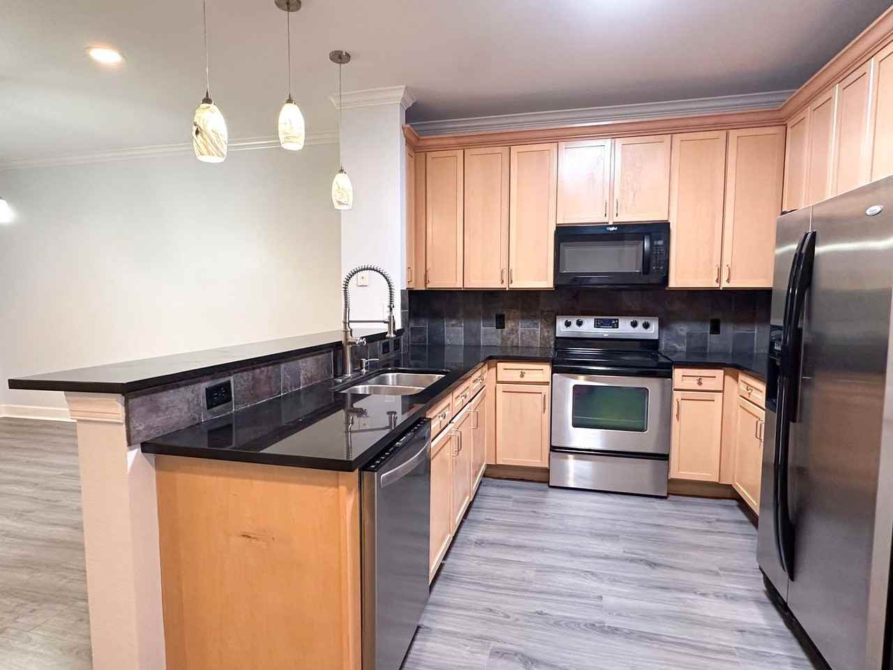 104 Southhaven Cir - Photo 5 of 28