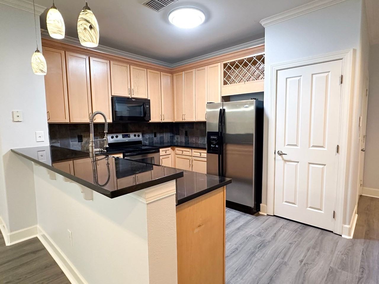 104 Southhaven Cir - Photo 6 of 28