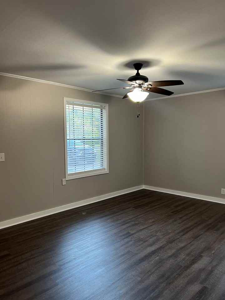 122 Forest Ave - Photo 5 of 20