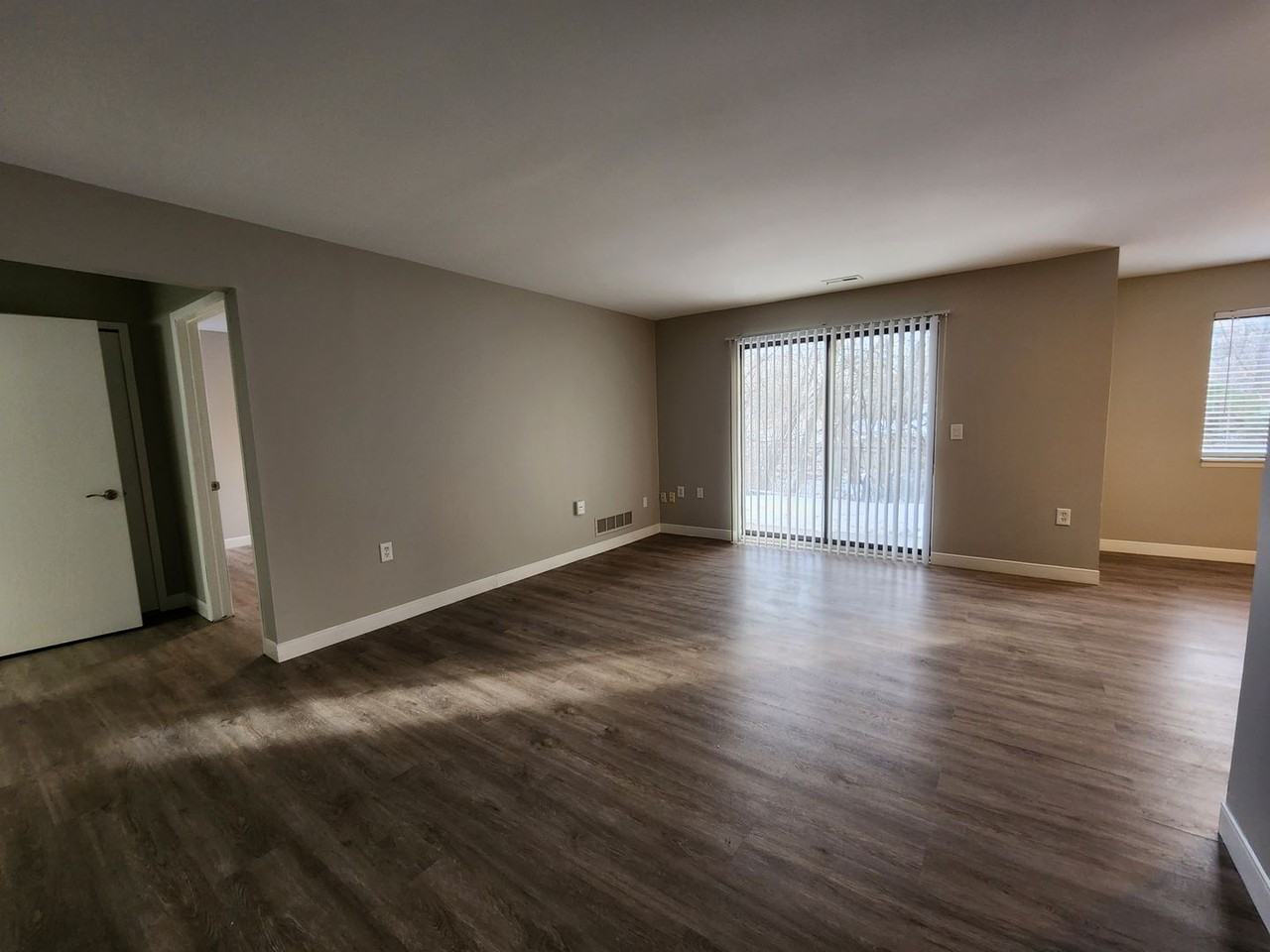Woodhues Apartments - Photo 4 of 13