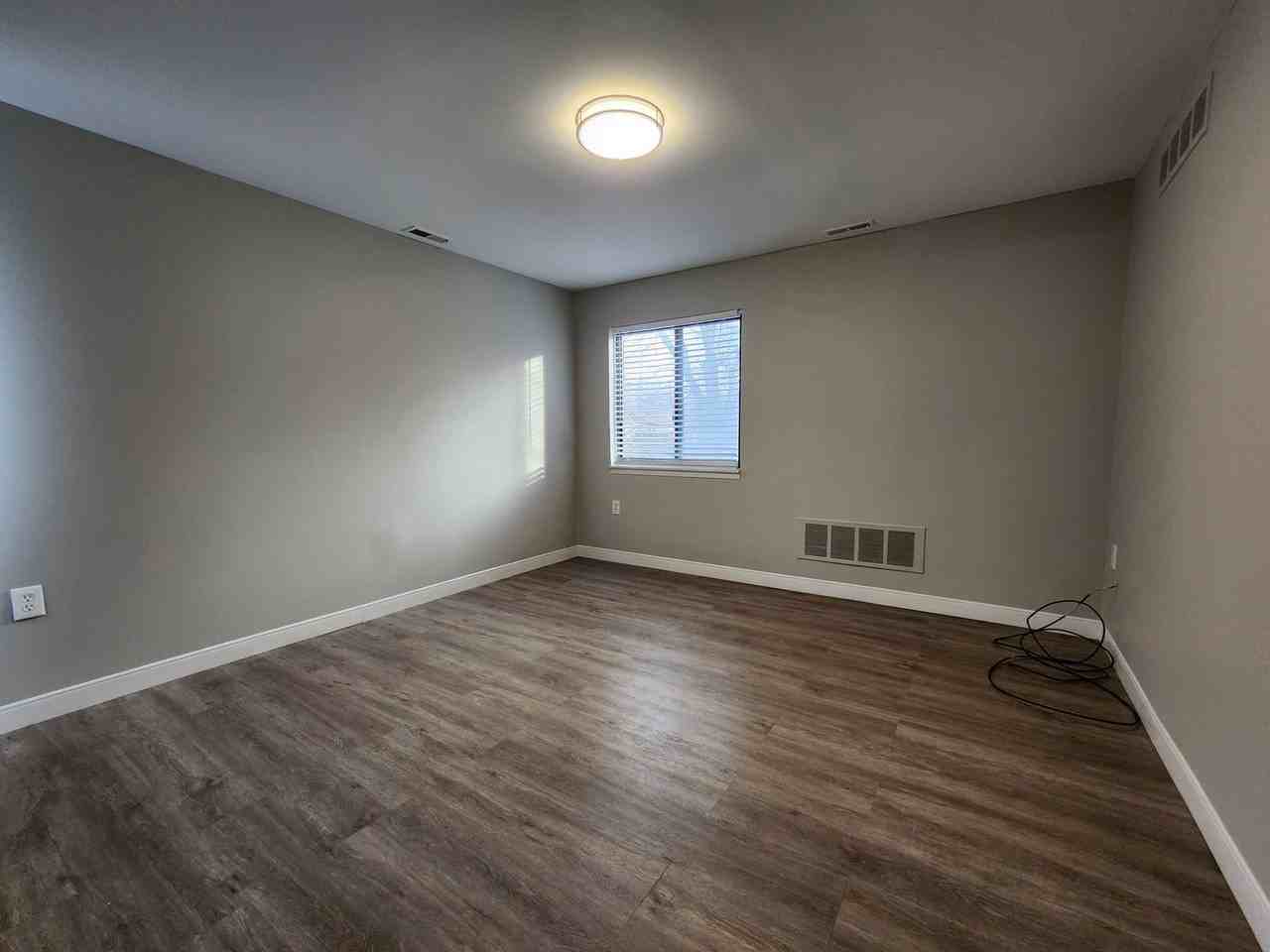 Woodhues Apartments - Photo 5 of 13