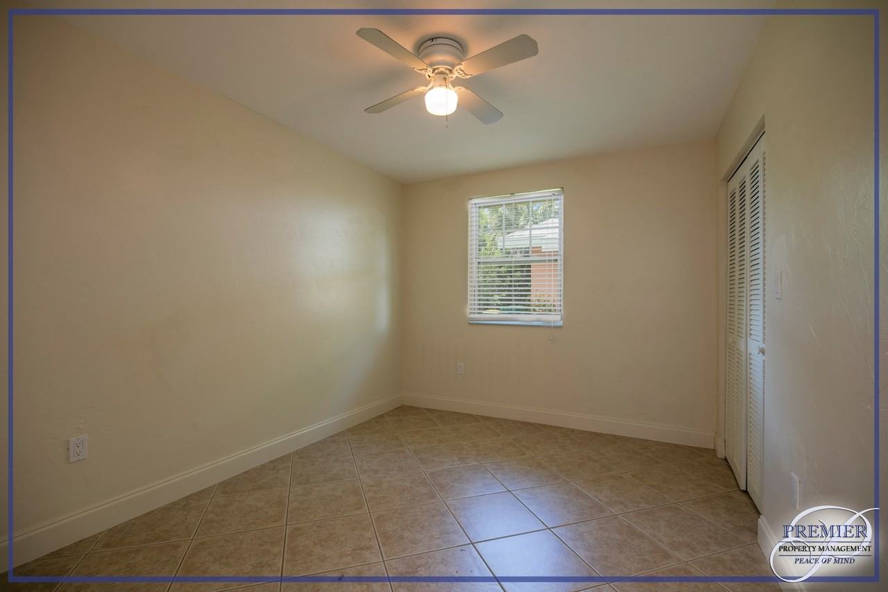 742 109th Ave N - Photo 6 of 17