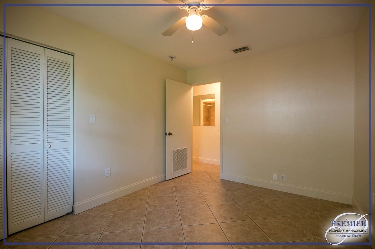 742 109th Ave N - Photo 7 of 17