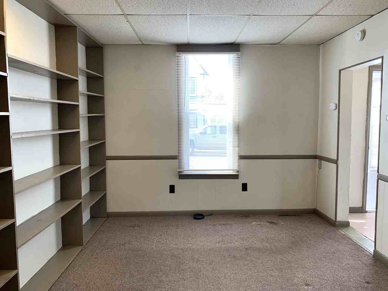 903 Scotland Ave - Photo 7 of 16