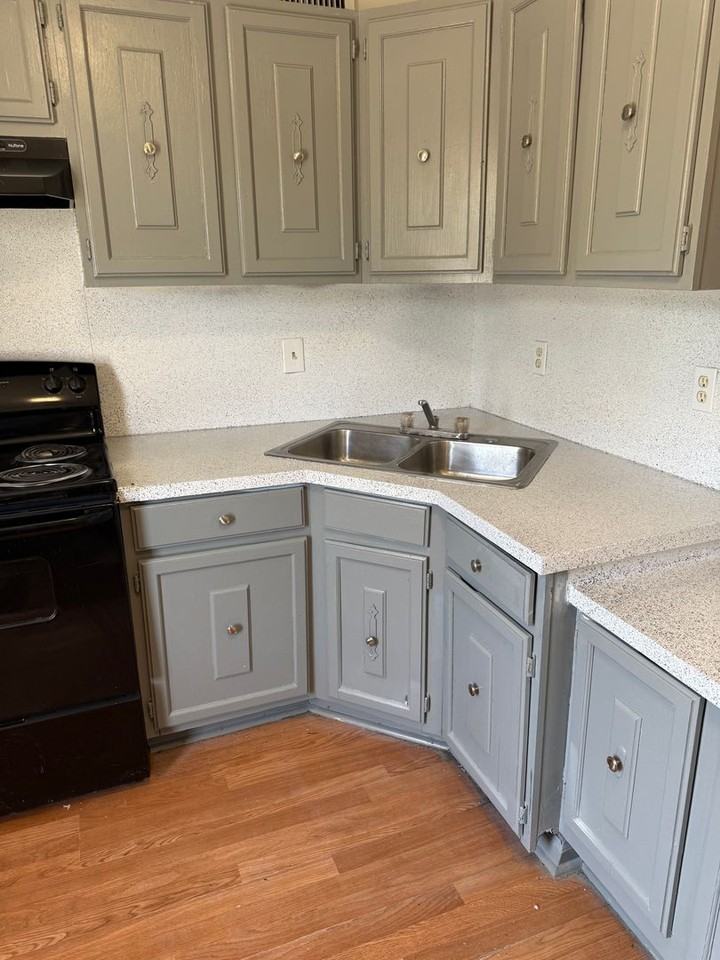 Juan Carlos Apartments (Devonshire) - Photo 3 of 8