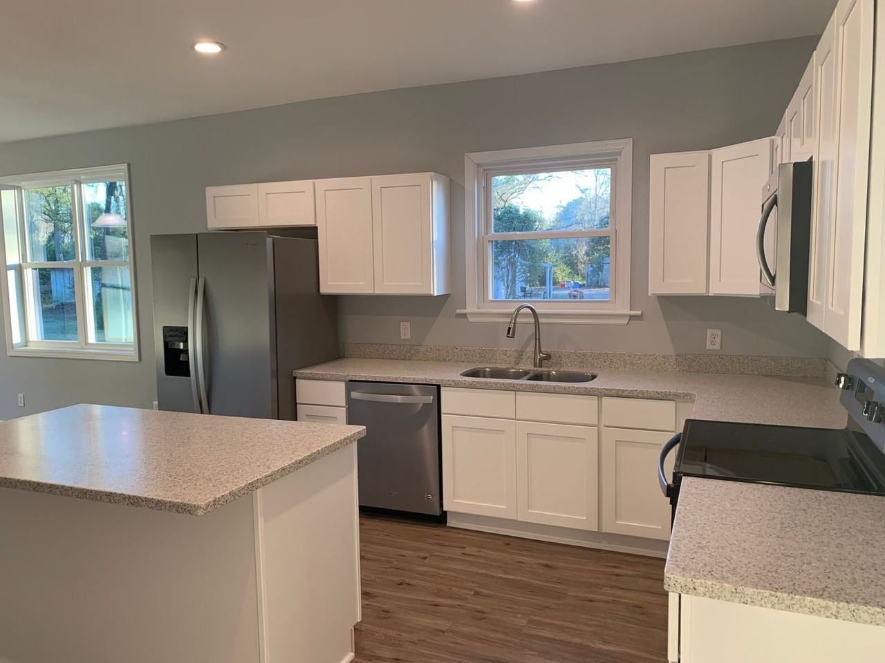 213 Quaker Rd - Photo 2 of 23