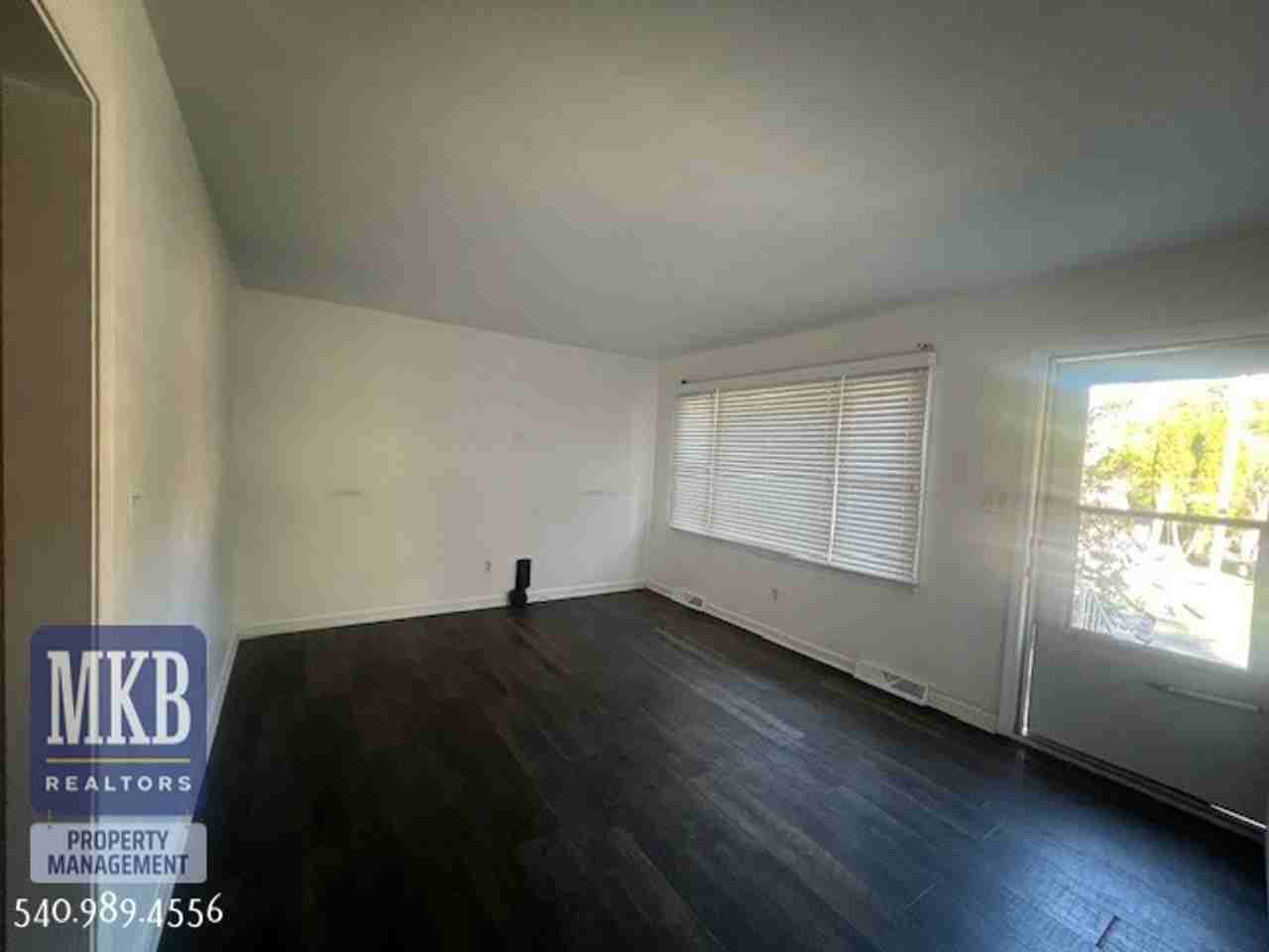 2428 Meadowbrook Rd Nw - Photo 3 of 16