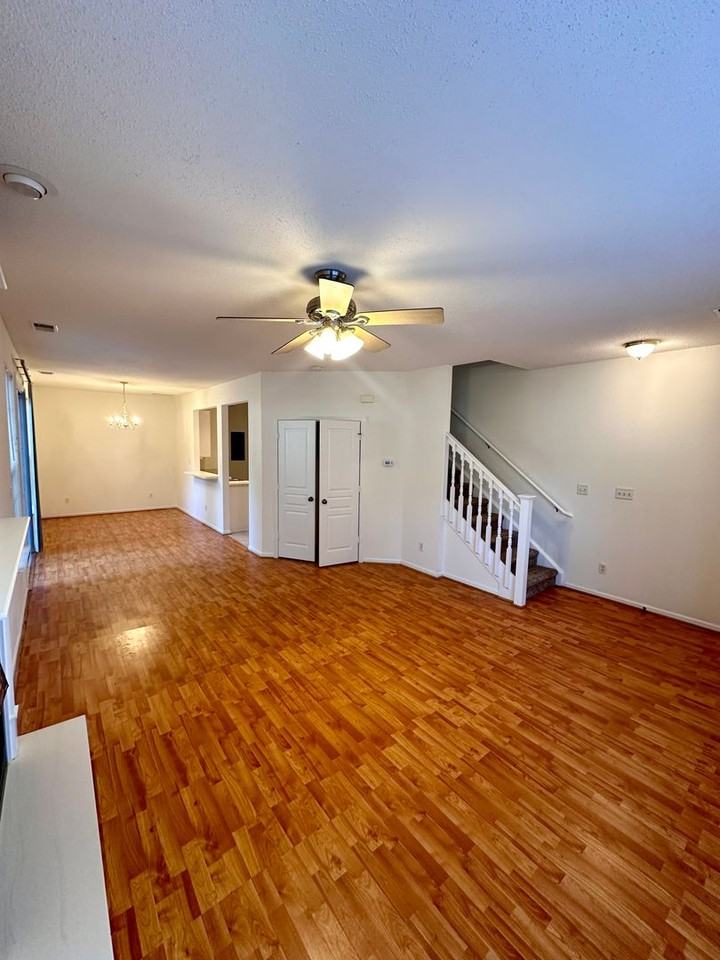 2124 Pateshall Ct - Photo 3 of 26