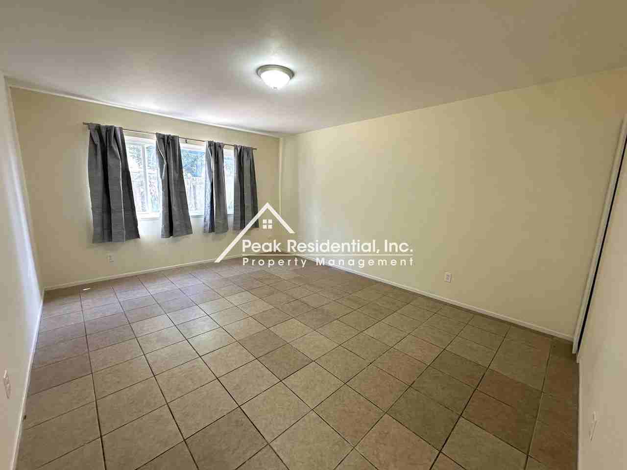10262 Mills Station Rd - Photo 3 of 21
