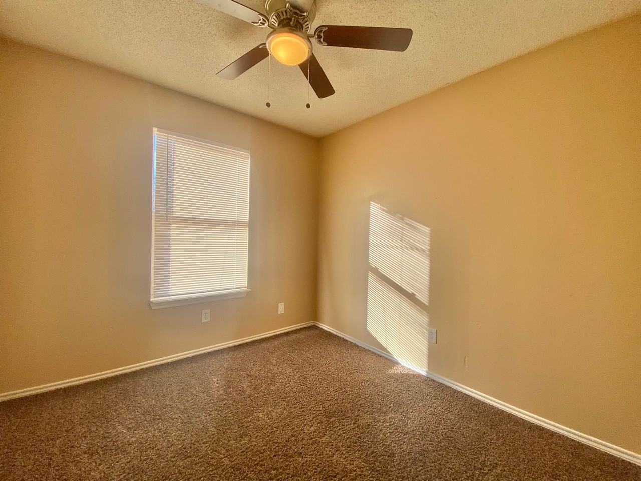 1809 38th St - Photo 7 of 11