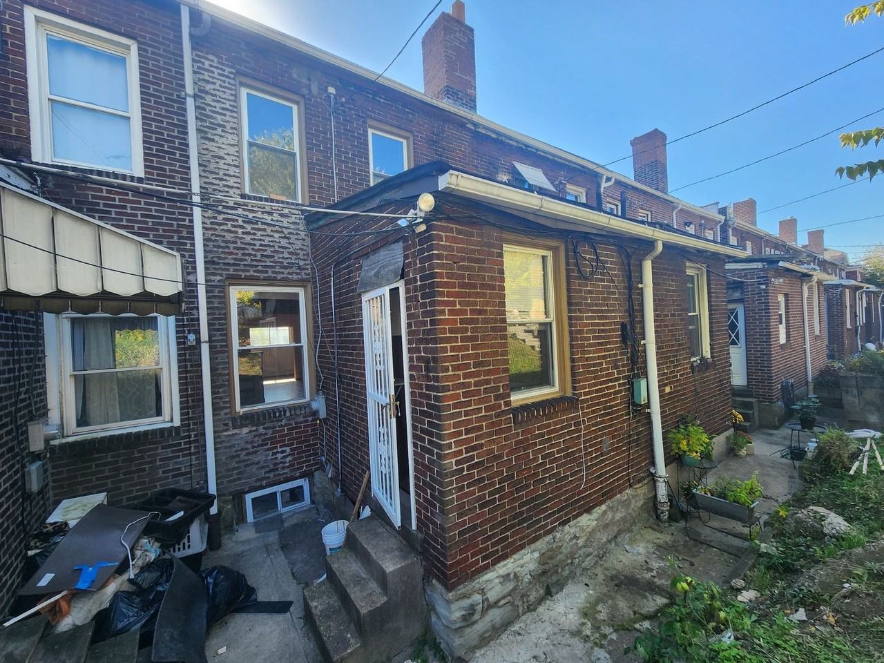 1504 Davis Ave - Photo 3 of 35