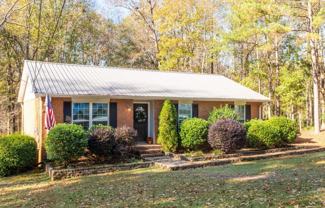1339 Sanders St - Photo 1 of 1
