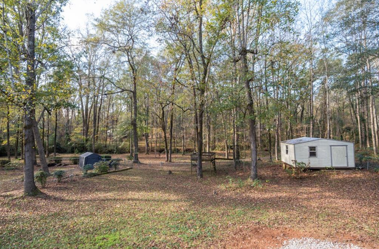 1339 Sanders St - Photo 2 of 16