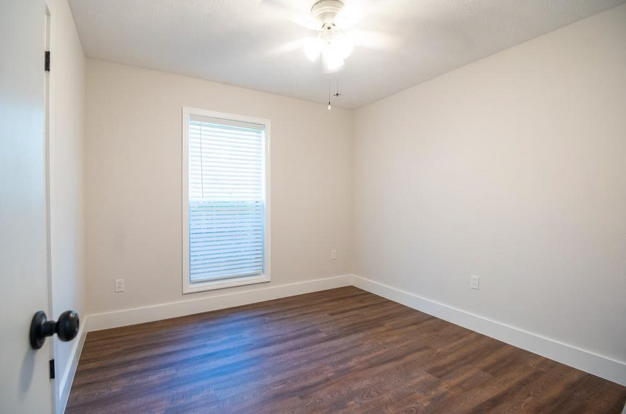 1339 Sanders St - Photo 5 of 16