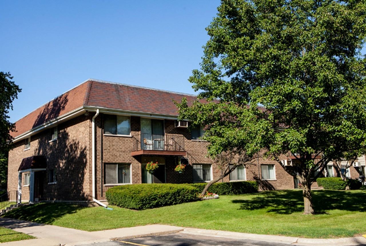 Arbor Glen Apartments - Photo 3 of 20