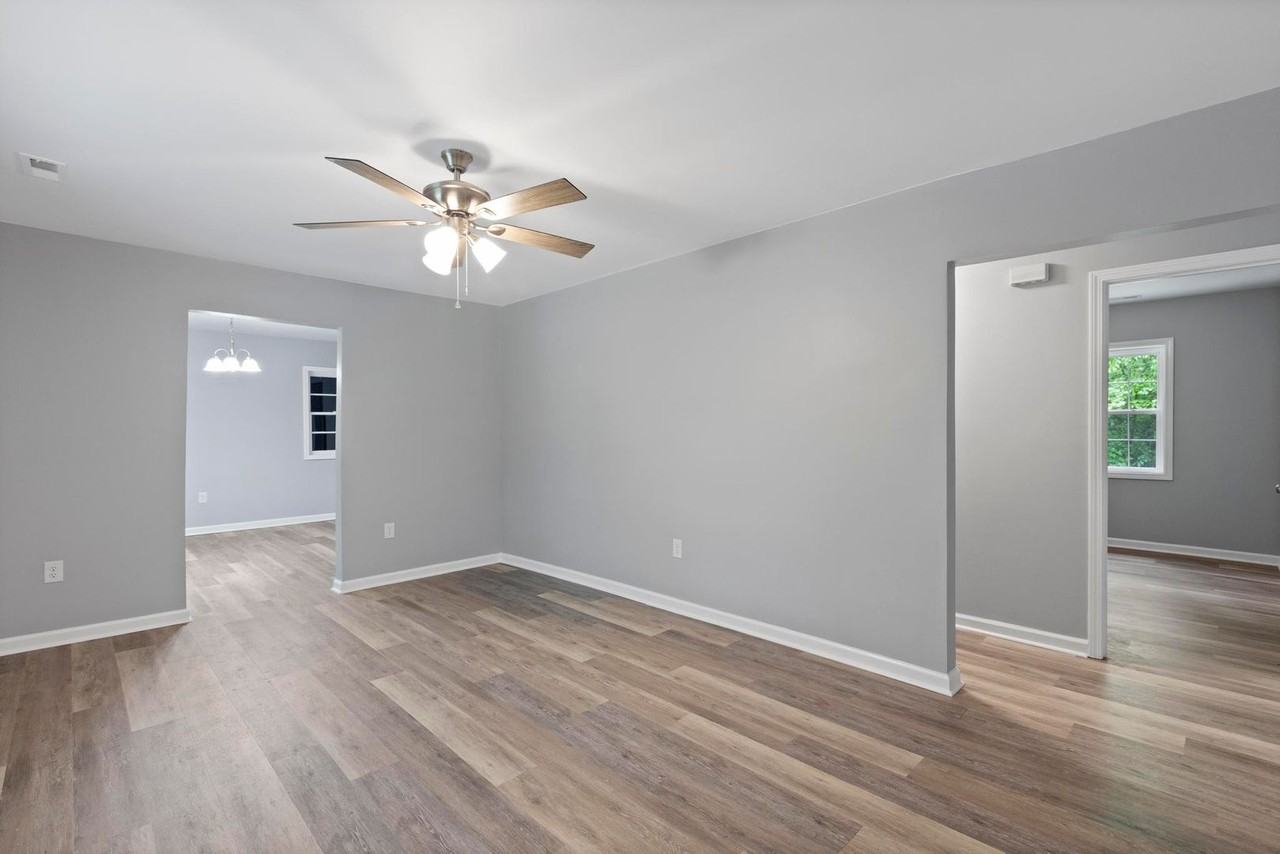 690 Maple Hill School Rd - Photo 3 of 21