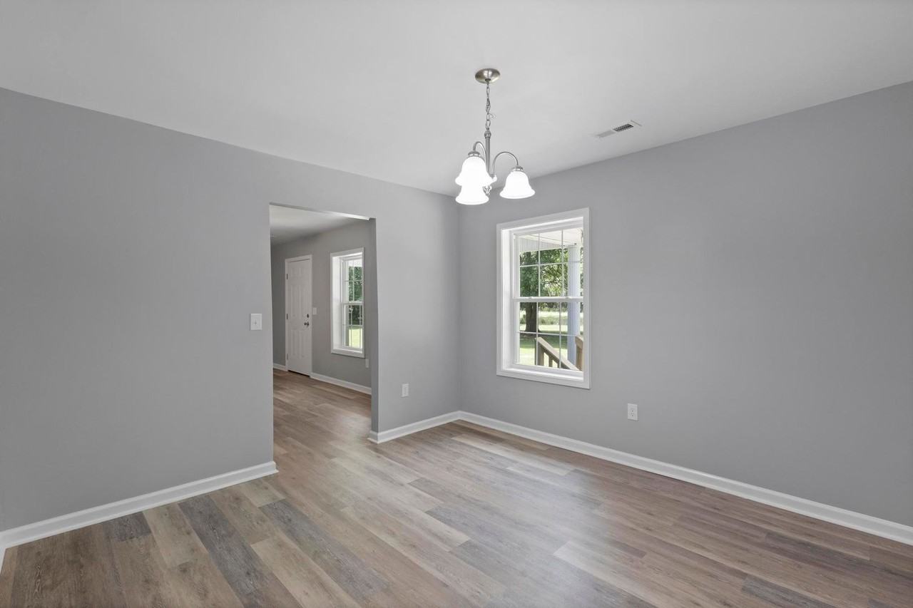 690 Maple Hill School Rd - Photo 5 of 21