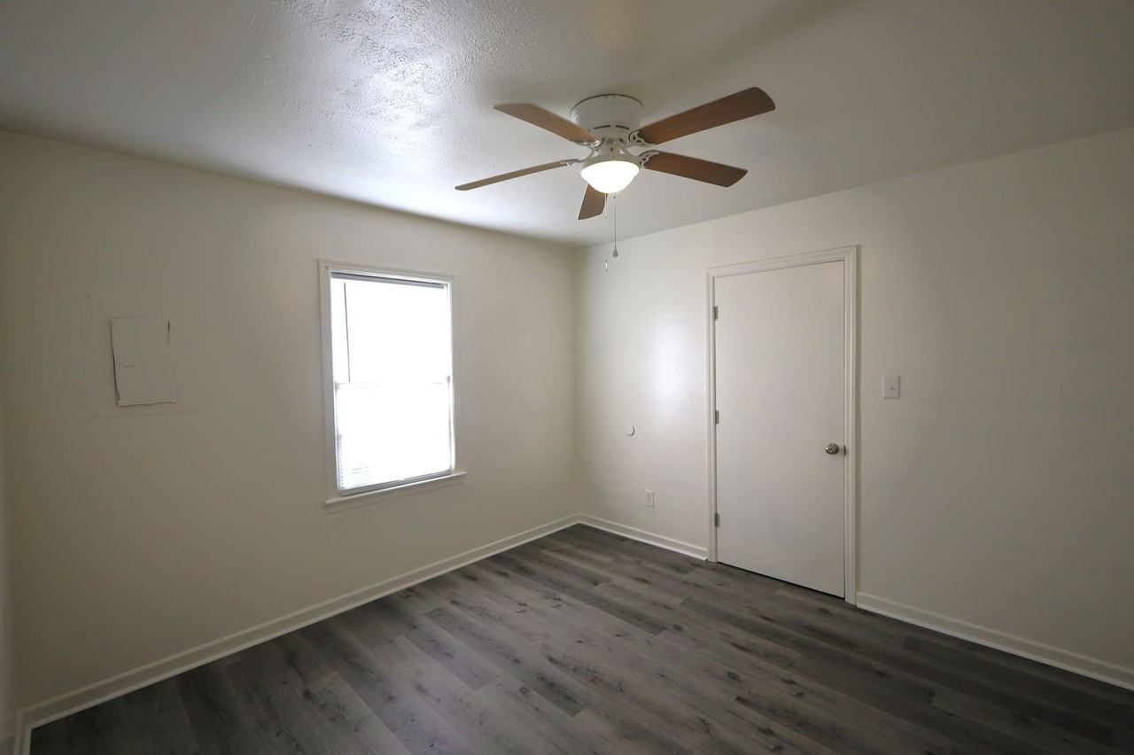 743 E Brookwood Dr - Photo 5 of 8