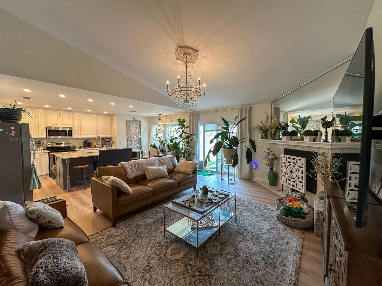 6986 Raburn Rd - Photo 2 of 24