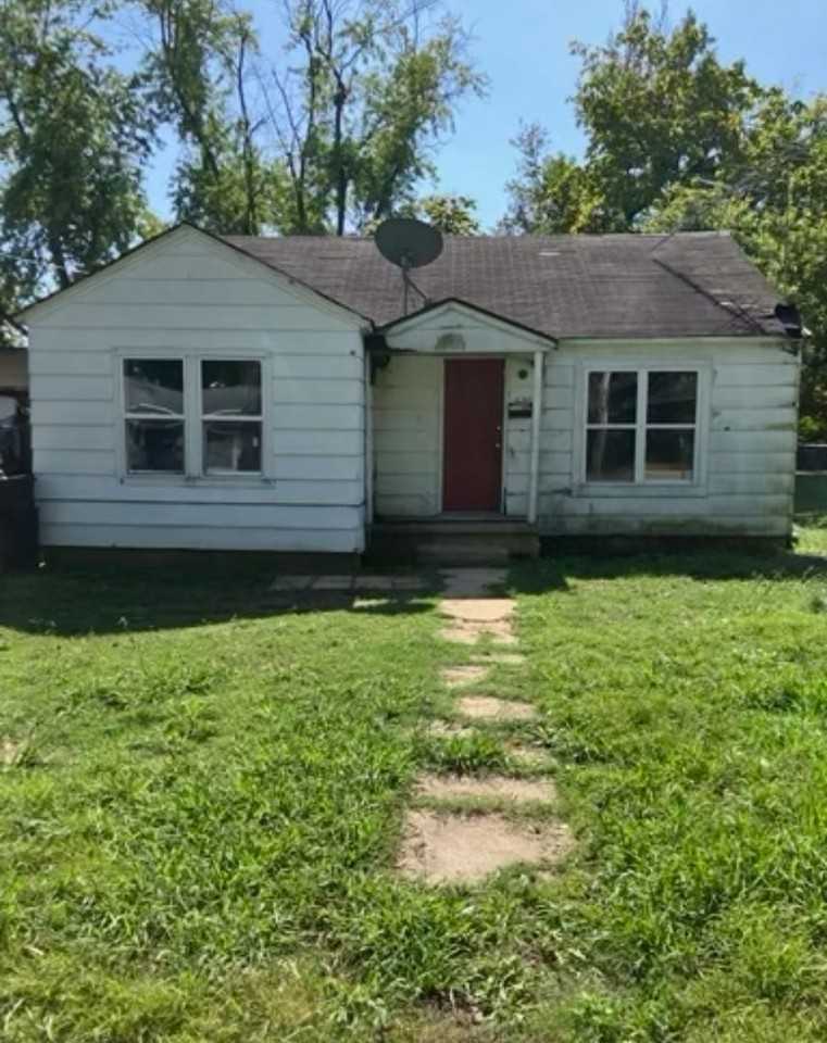 620 Arthur St - Photo 2 of 10