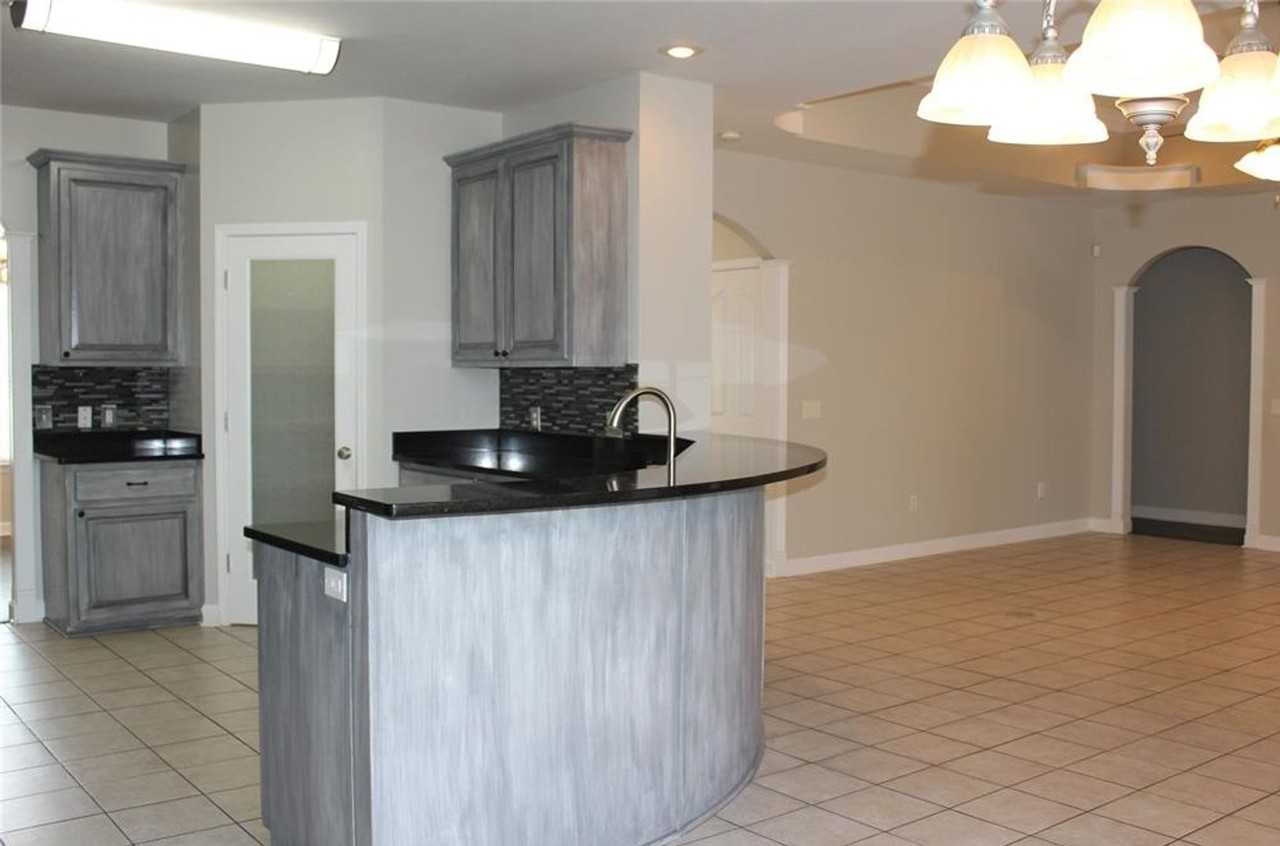 105 Frisco Ln - Photo 5 of 15