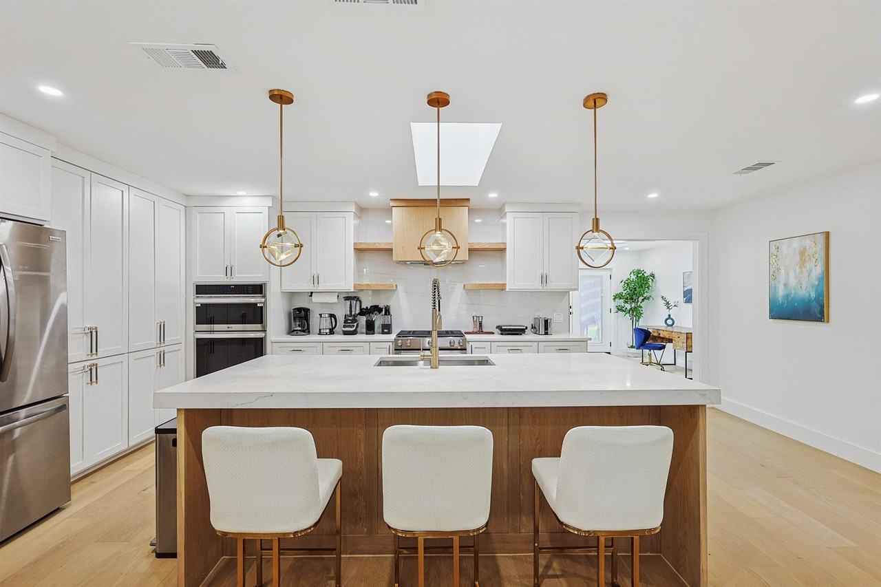 6639 Aintree Cir #NA - Photo 3 of 48