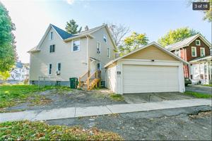 featured image of 983 Portland Ave #1