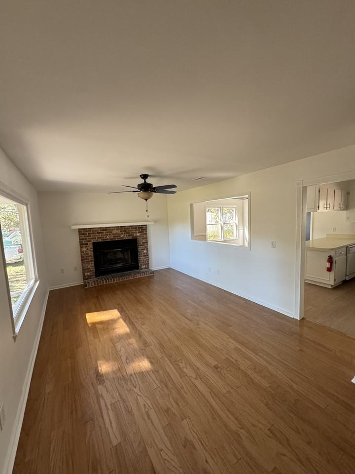 2702 Beaty St #NA - Photo 2 of 11