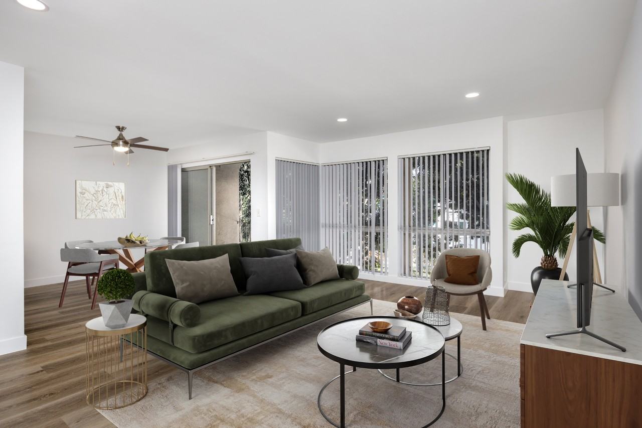 Euclid Place Apartments - Photo 5 of 37