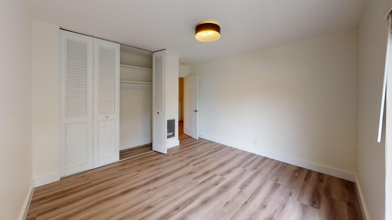 2028 Scott Street - Photo 5 of 11
