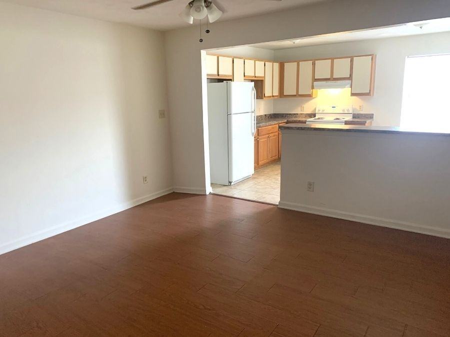 1015 West 50th Street - Photo 2 of 11