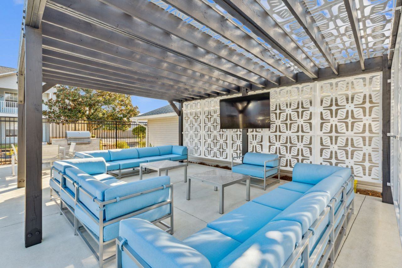 The Aria - Photo 5 of 12