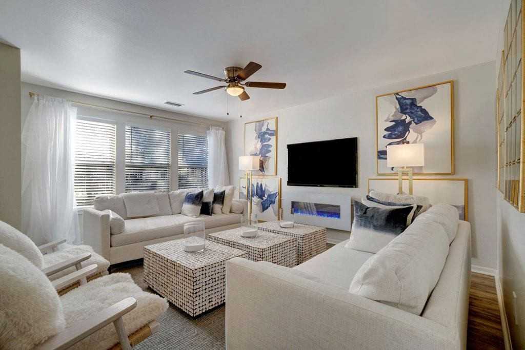 Estates at Palm Bay - Photo 2 of 16